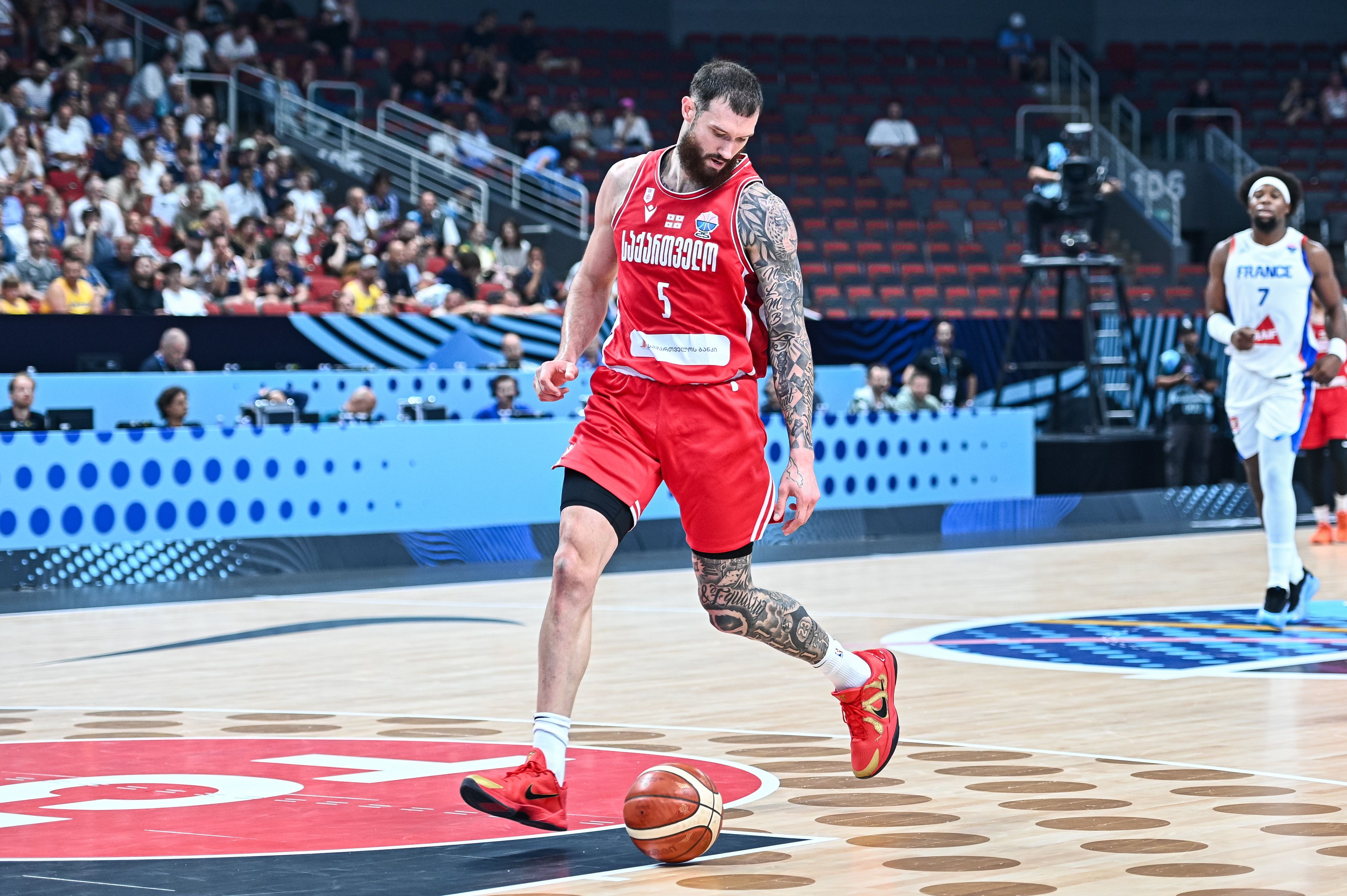 开云APP-难挽败局！马穆凯拉什维利15中8空砍22分4板4助2断 全场仅休49秒